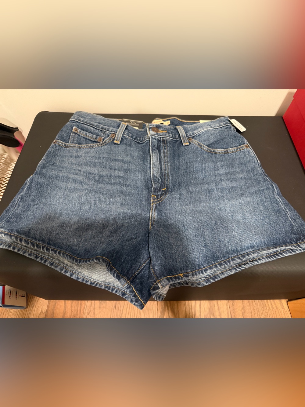 Levi's Women's Dark Blue ‘80s Mom Shorts